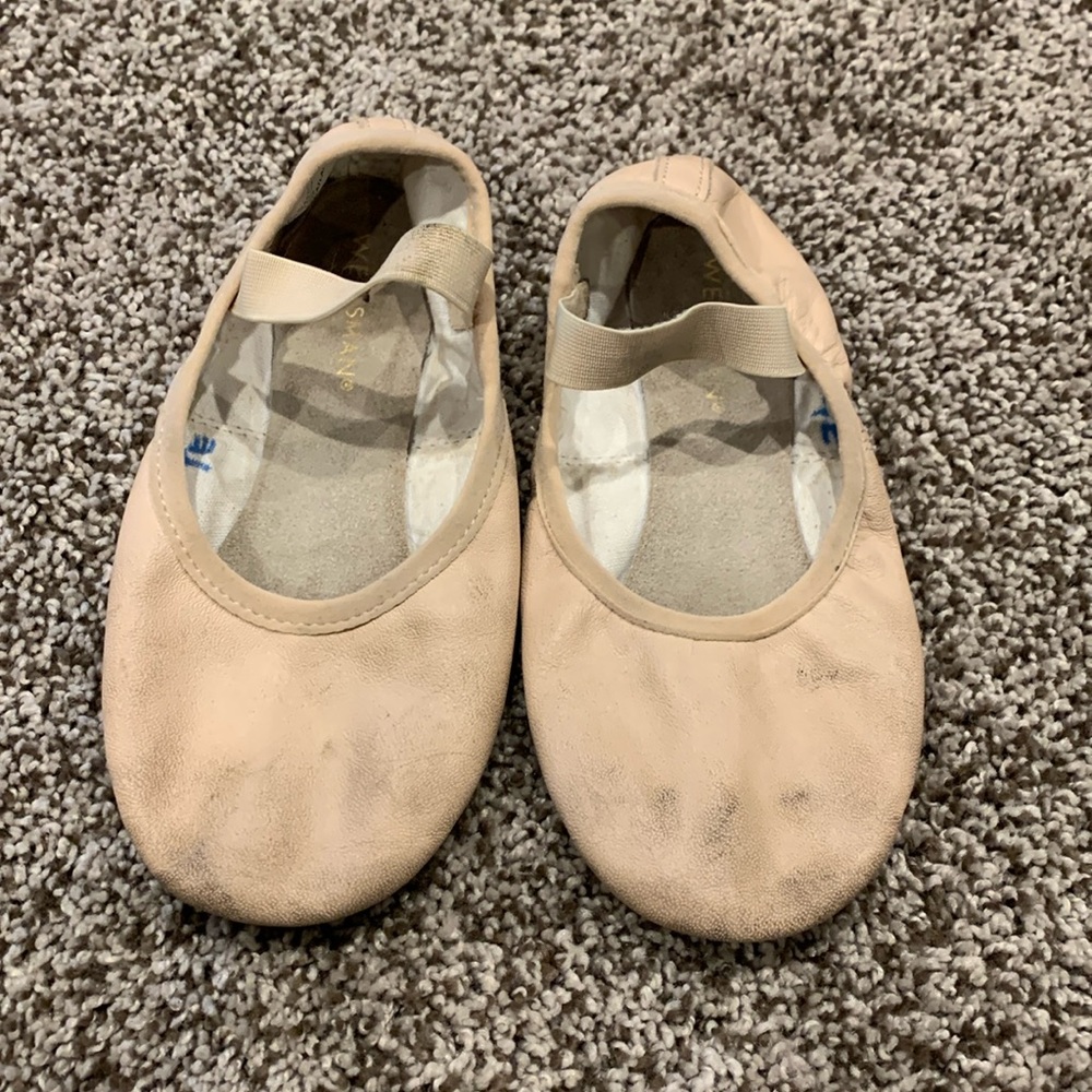 Weissman used ballet slippers ,🩰 sz 13, light pink